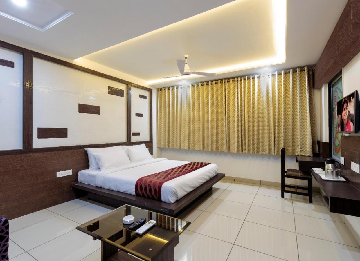 Hotel Radiant Kolhapur Eksteriør bilde